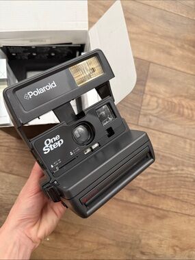 Polaroid OneStep Instant Camera in Black